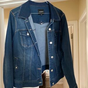 NWOT Jean jacket ( stretch)